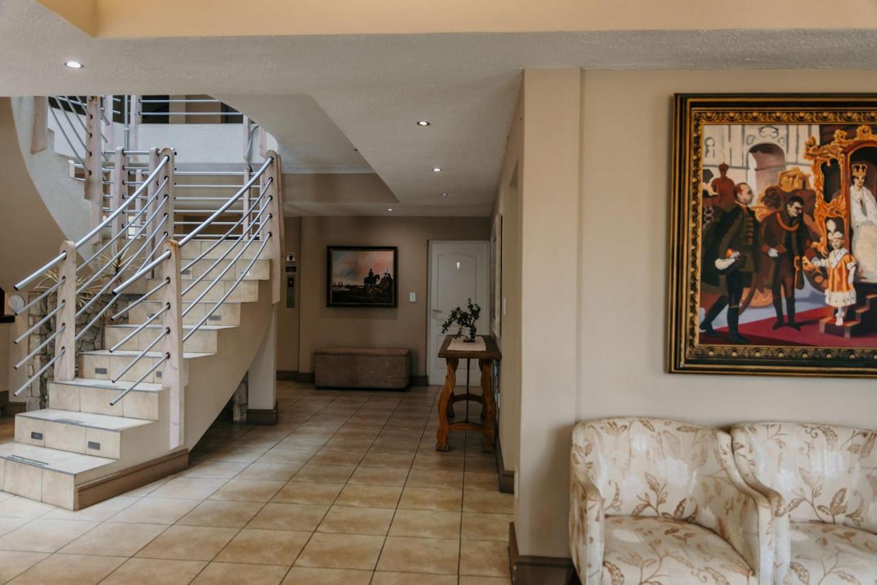 Artemis Hotel Swakopmund Buitenkant foto