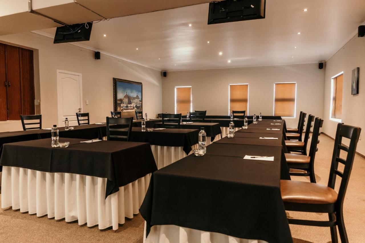 Artemis Hotel Swakopmund Buitenkant foto