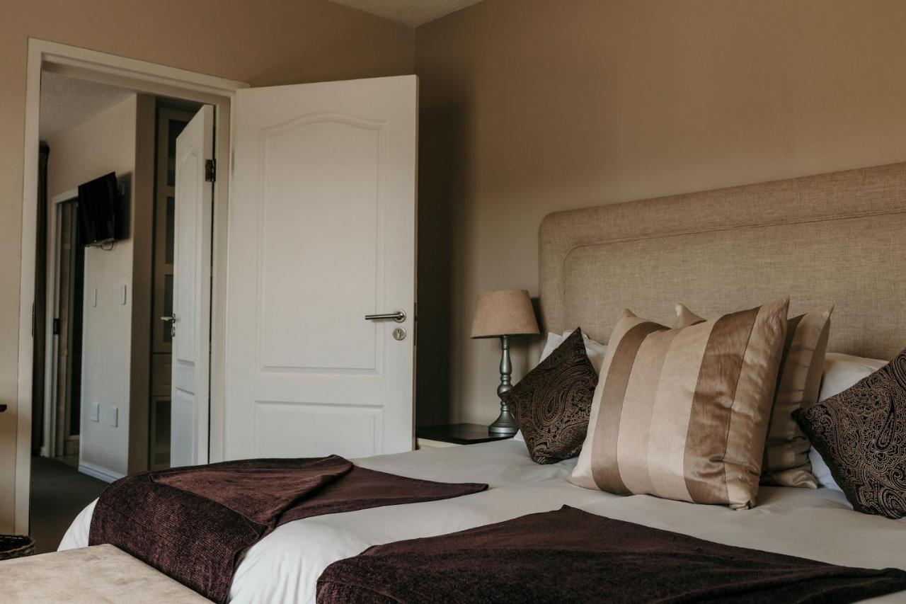 Artemis Hotel Swakopmund Buitenkant foto